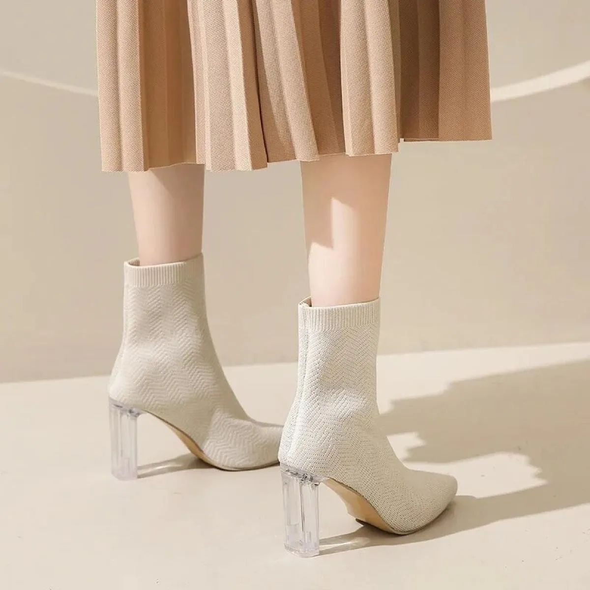2023 Primavera E Autunno Nuovo Stile Britannico Sottile E Sottile Stivali da Donna Punta a punta Sottile Cerniera Laterale Solid