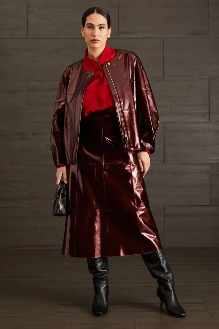 Biker in pelle lucida