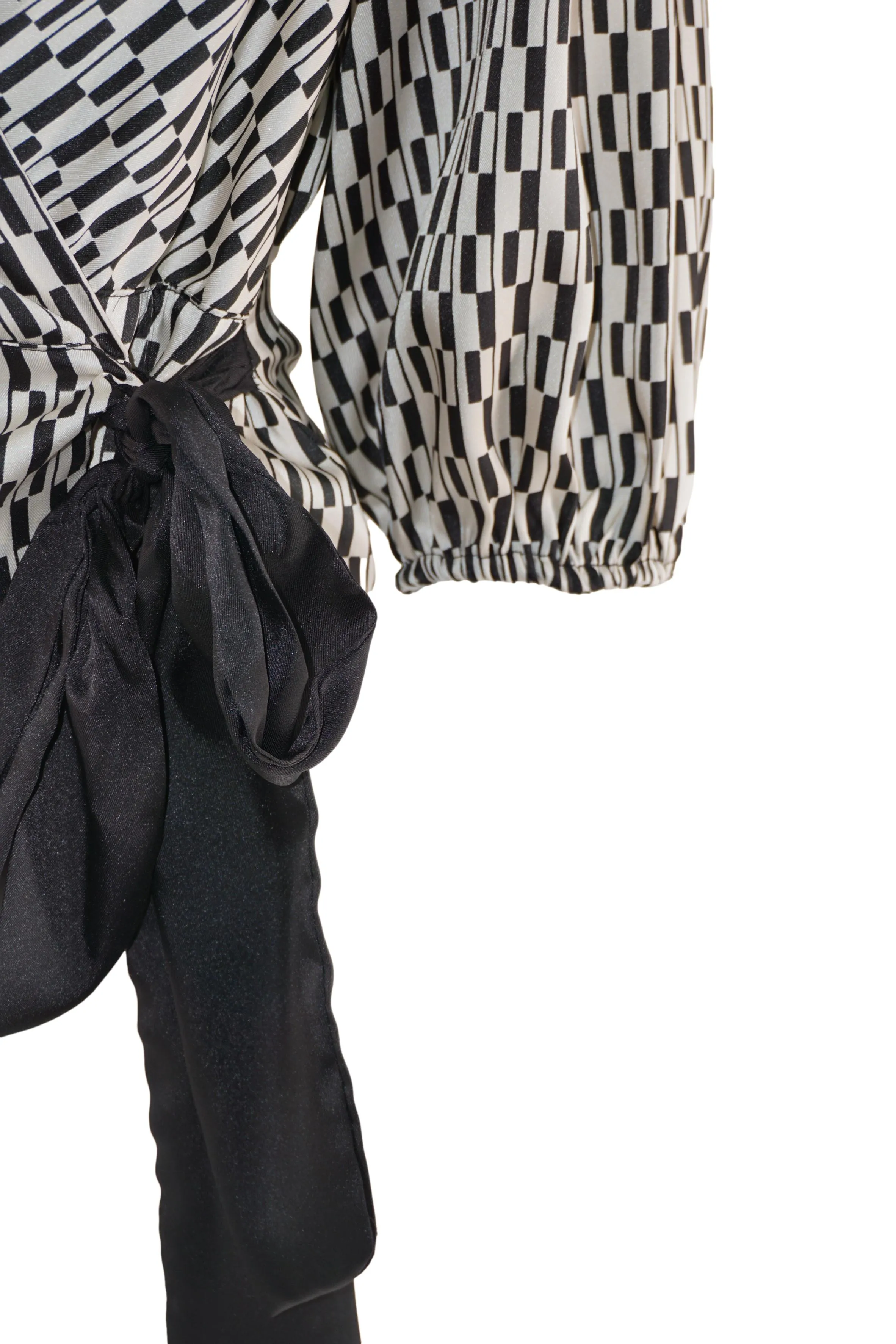Blouse with Pattern / Black