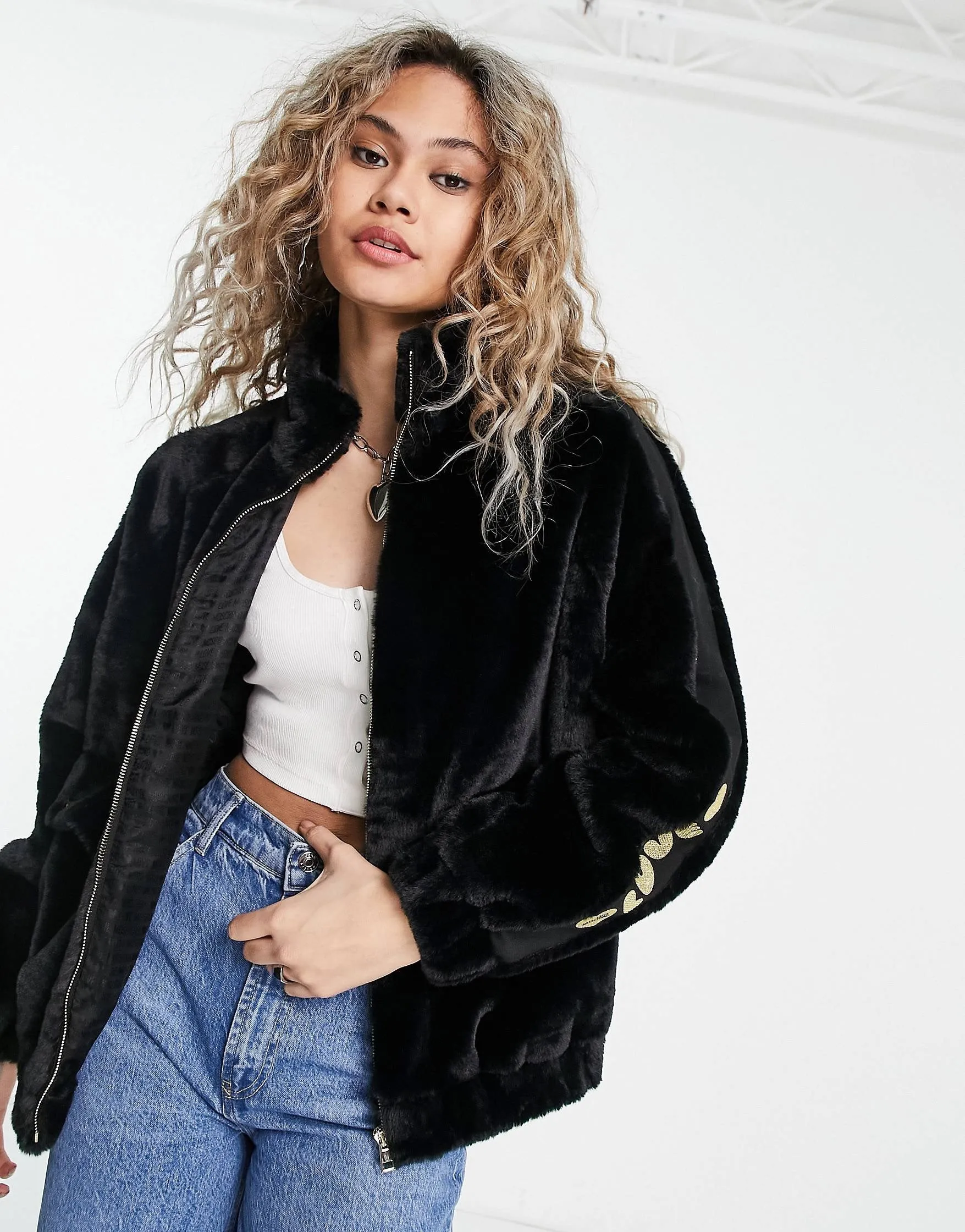 Bomber in finta pelliccia Love Moschino W 3 422 01 M 4304