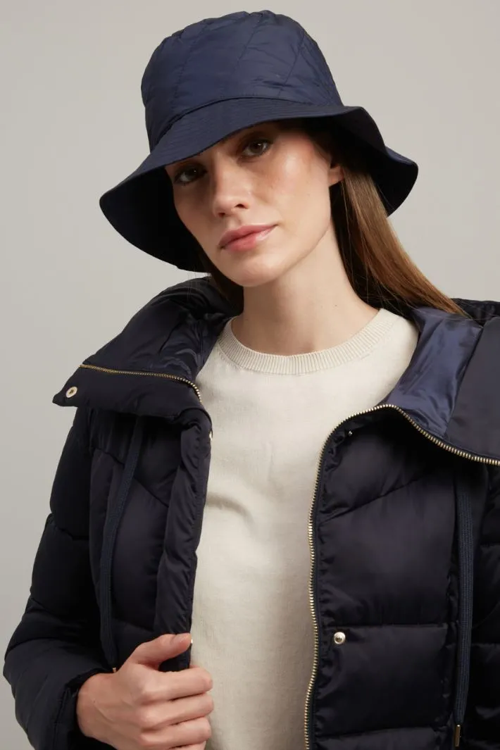 Cappello da pescatore trapuntato