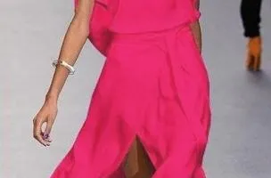 Elegante abito midi con cut-out Thiena, fucsia