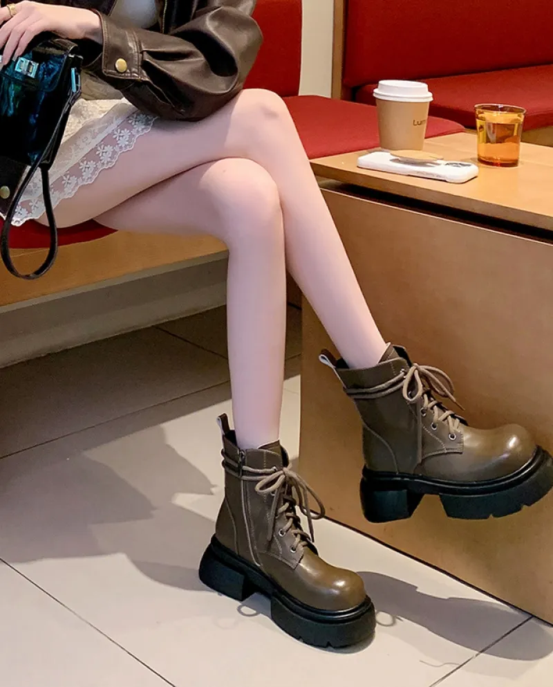 Ins Big Toe Martin Boots Nuovo colore retrò Fried Street Stivali corti con suola spessa da donna Cinturino incrociato Pelle bovi