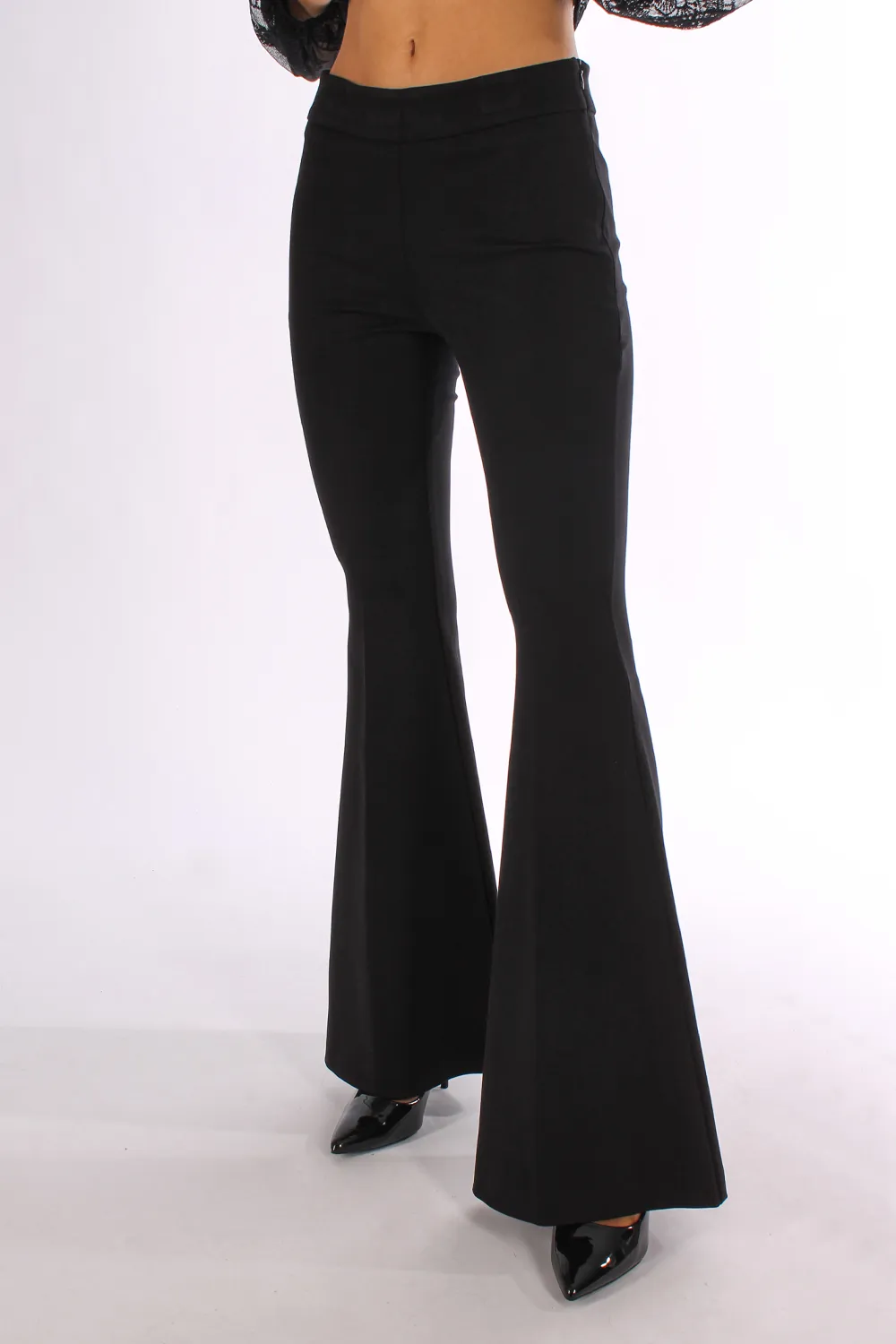 LANA CAPRINA | PANTALONE FLARE IN MAGLIA - Punto Blu
