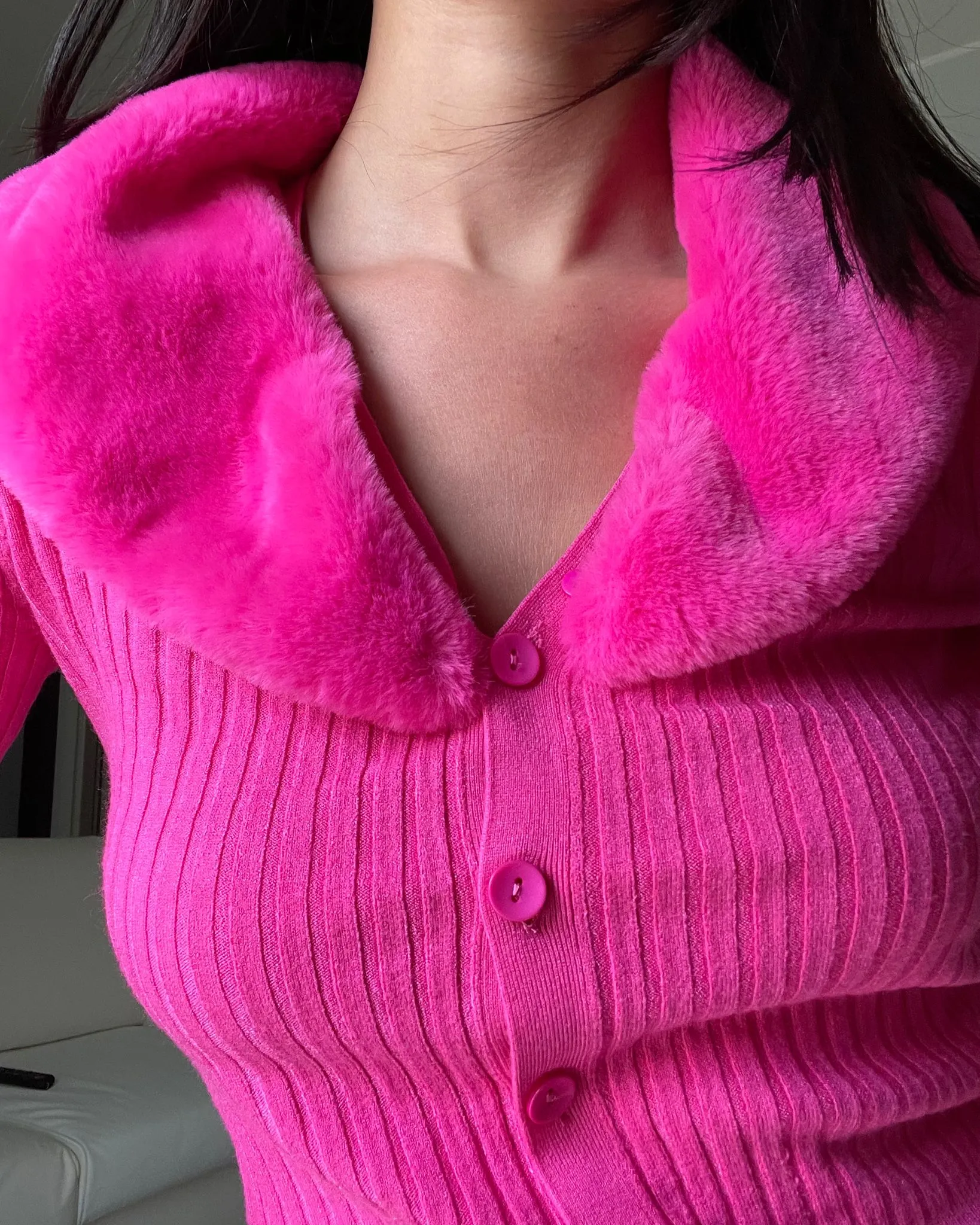 Maglia con collo in pelliccia - Fucsia