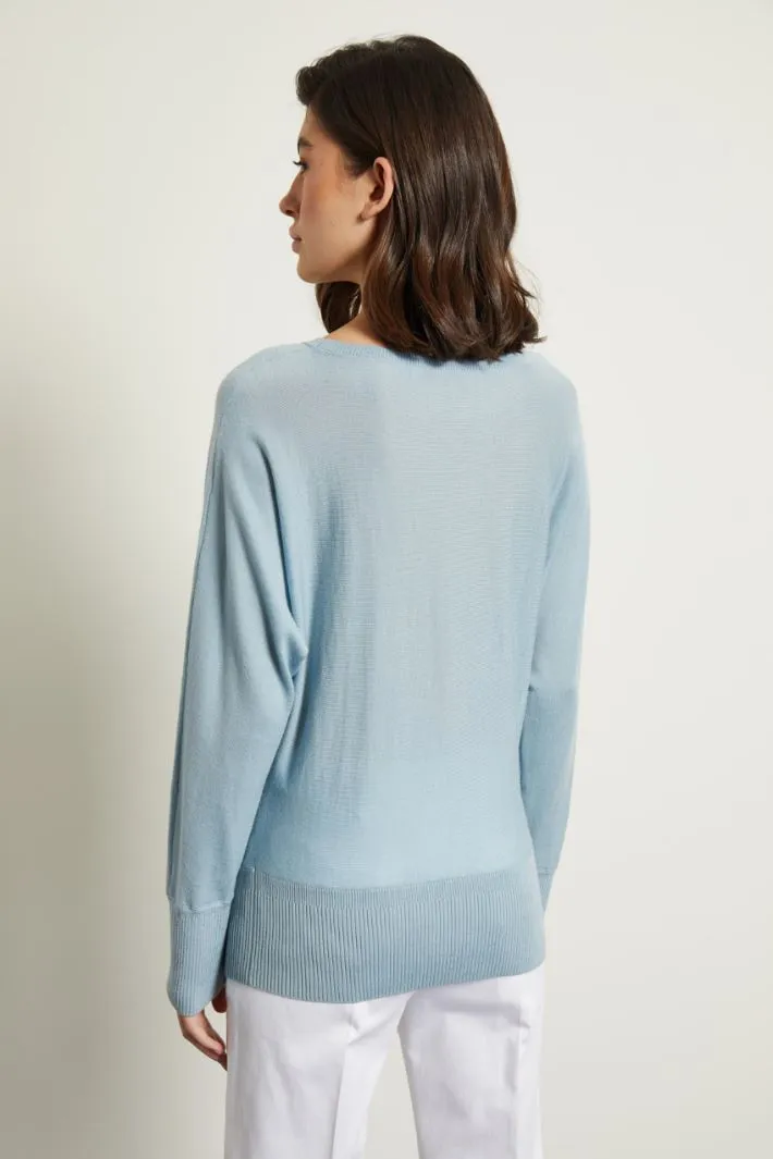 Maglia con scollo a barchetta