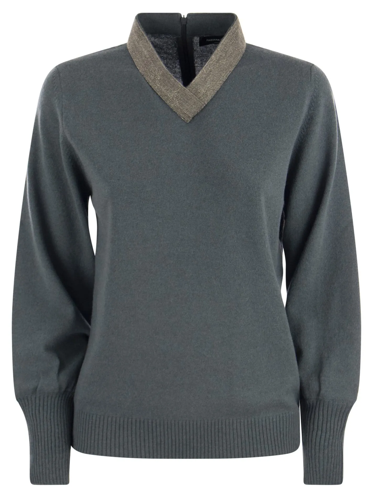 Maglia scollo a V con monile