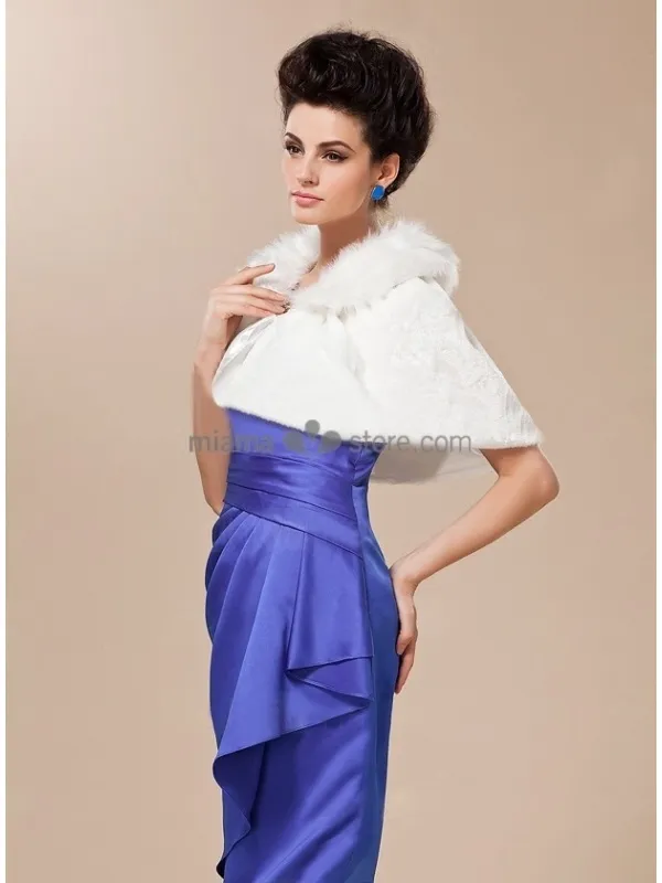 Mantellina da Sposa in eco-pelliccia con colletto