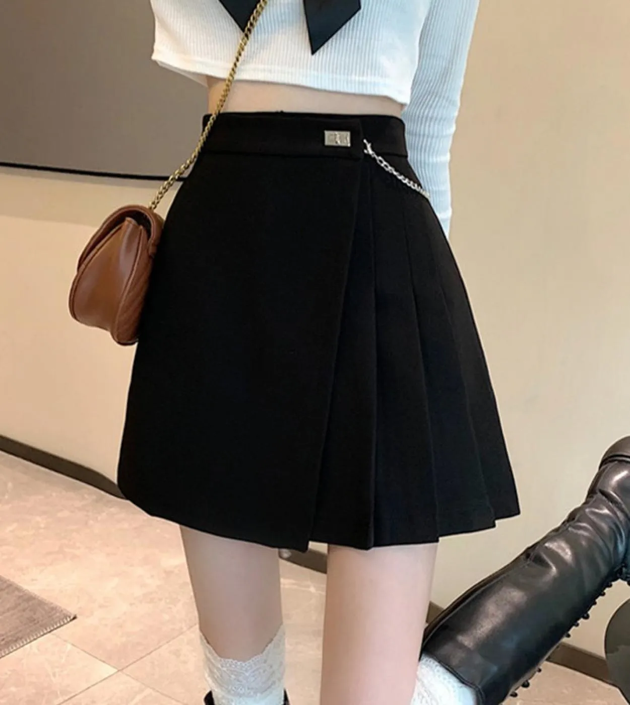 Minigonne a vita alta da donna New 2023 Style Streetwear All Match Tinta unita Gonna corta a pieghe da donna