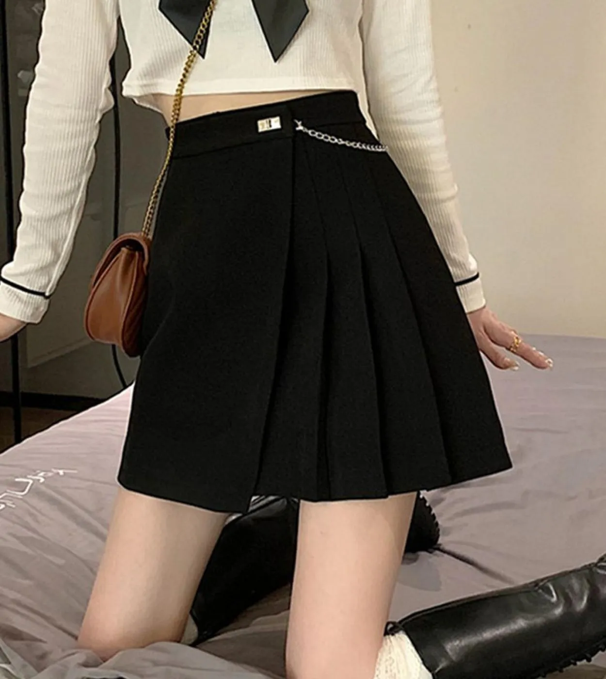 Minigonne a vita alta da donna New 2023 Style Streetwear All Match Tinta unita Gonna corta a pieghe da donna