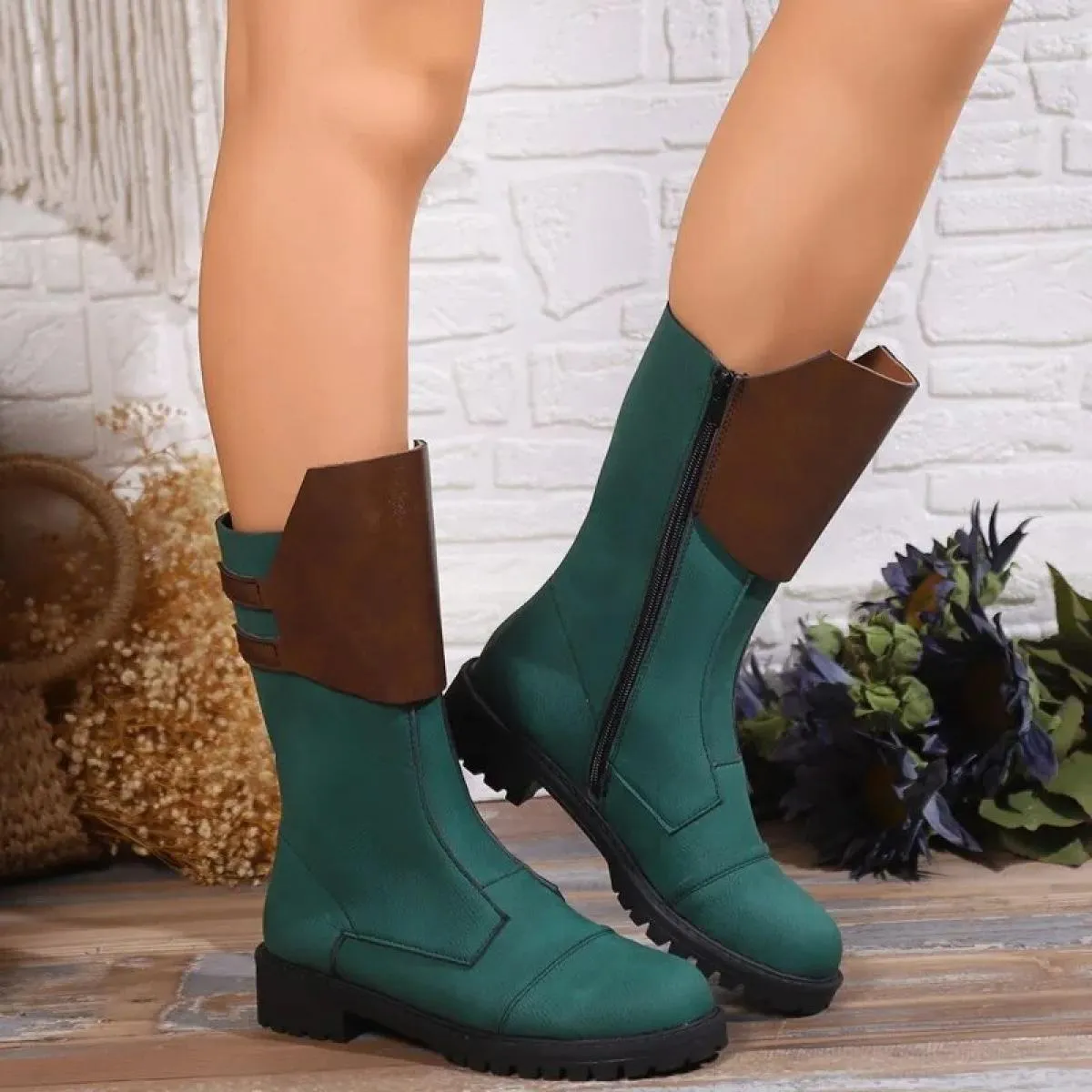 Nuovi stivali da donna con cerniera di vendita calda, tacchi quadrati con punta tonda casual e alla moda, donne classiche abbina
