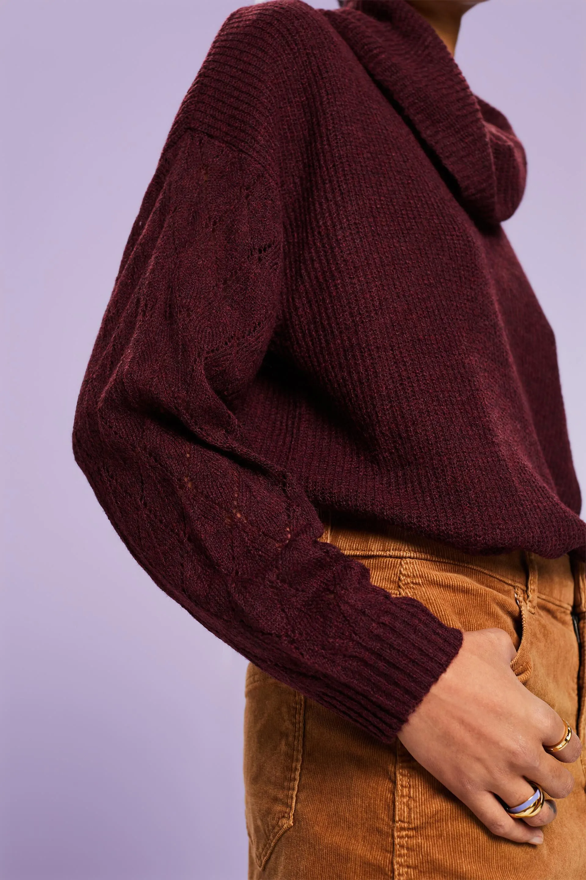Pullover con scollo a cascata