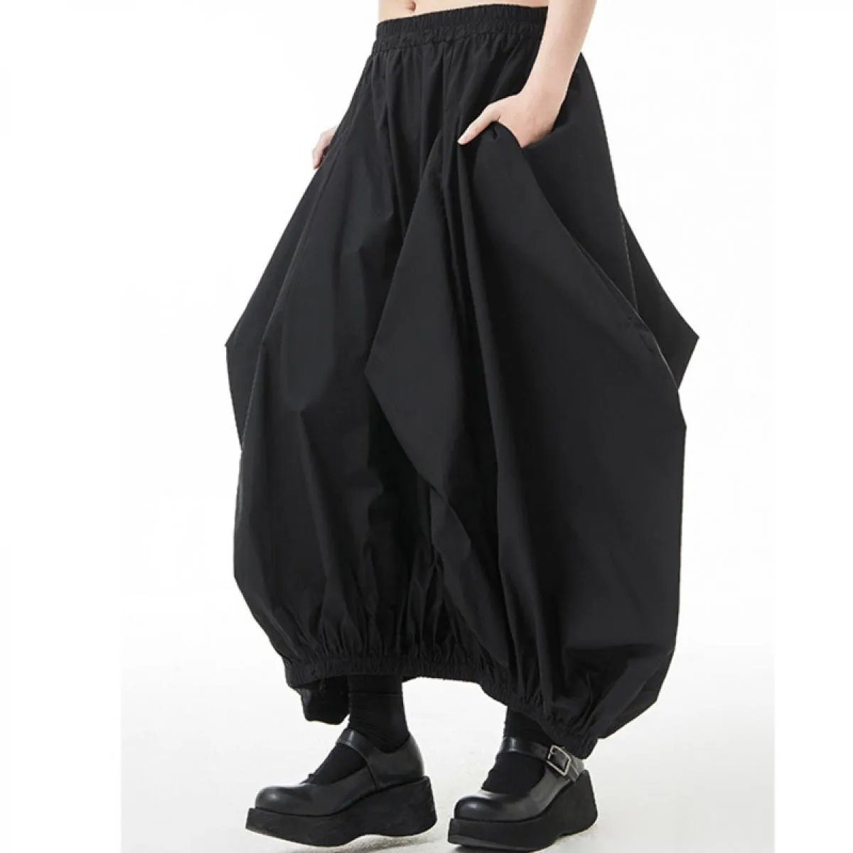 Qing Mo Gonna a pieghe da donna 2023 Primavera Autunno Moda Personalità di grandi dimensioni Sottile Gonna a vita alta Lanterna