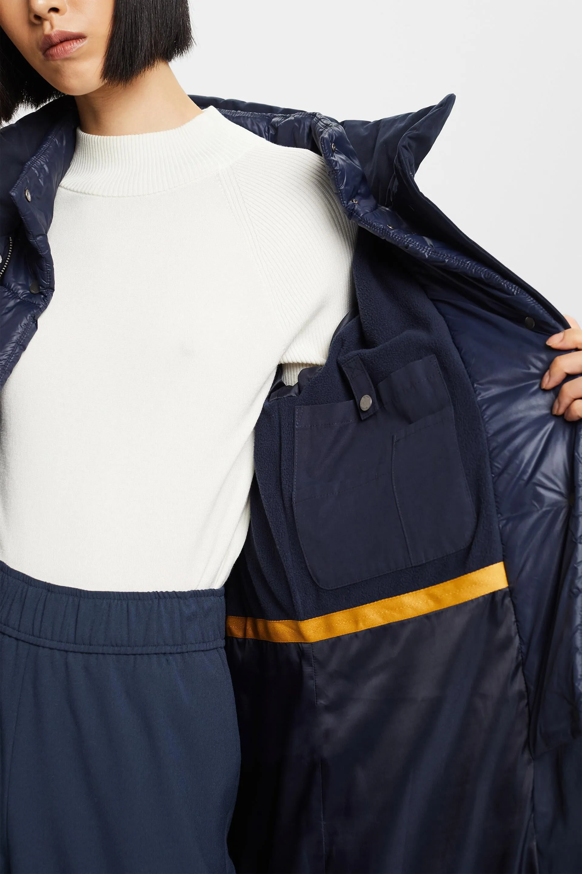 Riciclato: cappotto trapuntato con fodera in pile