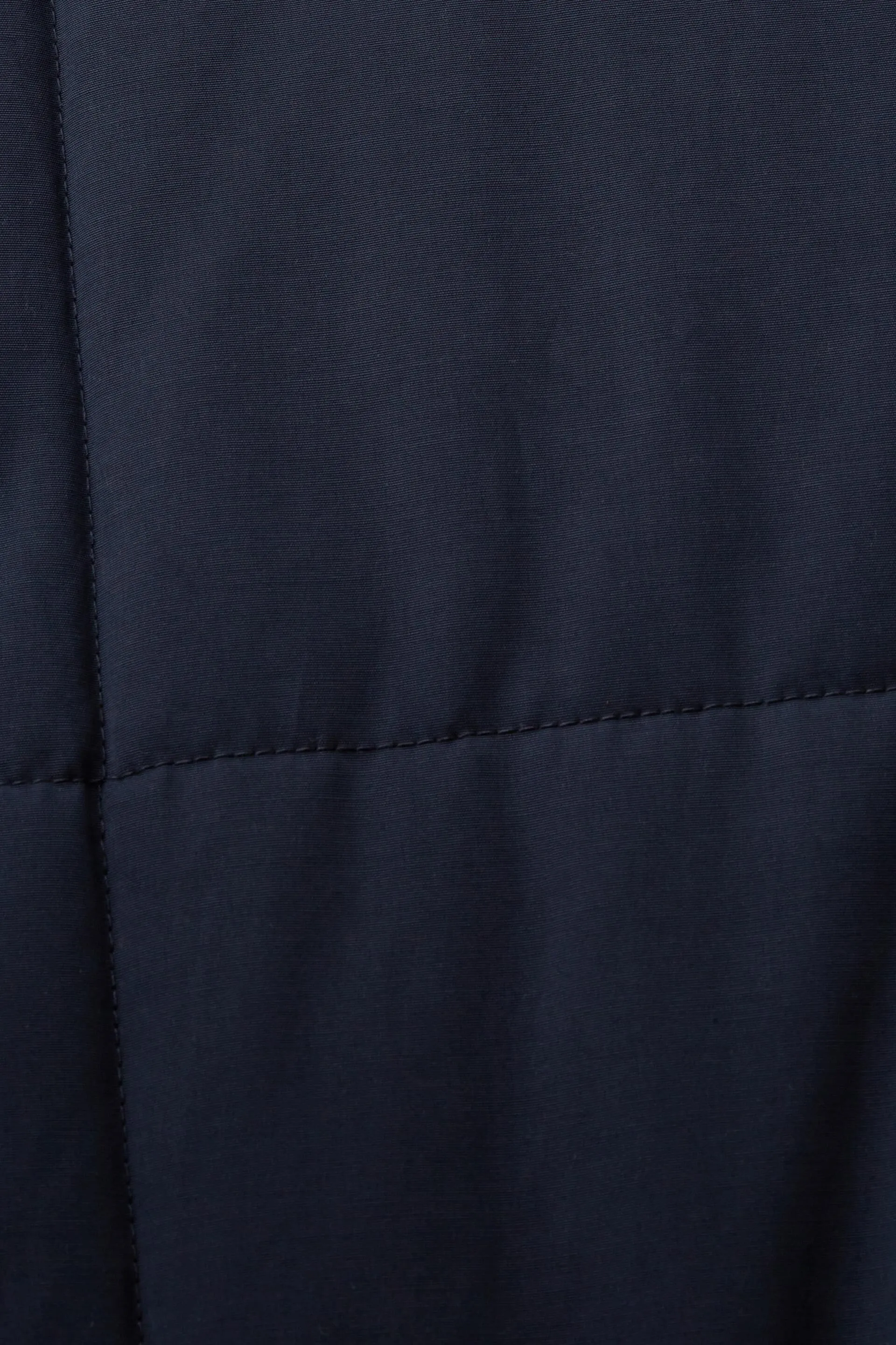 Riciclato: cappotto trapuntato con fodera in pile
