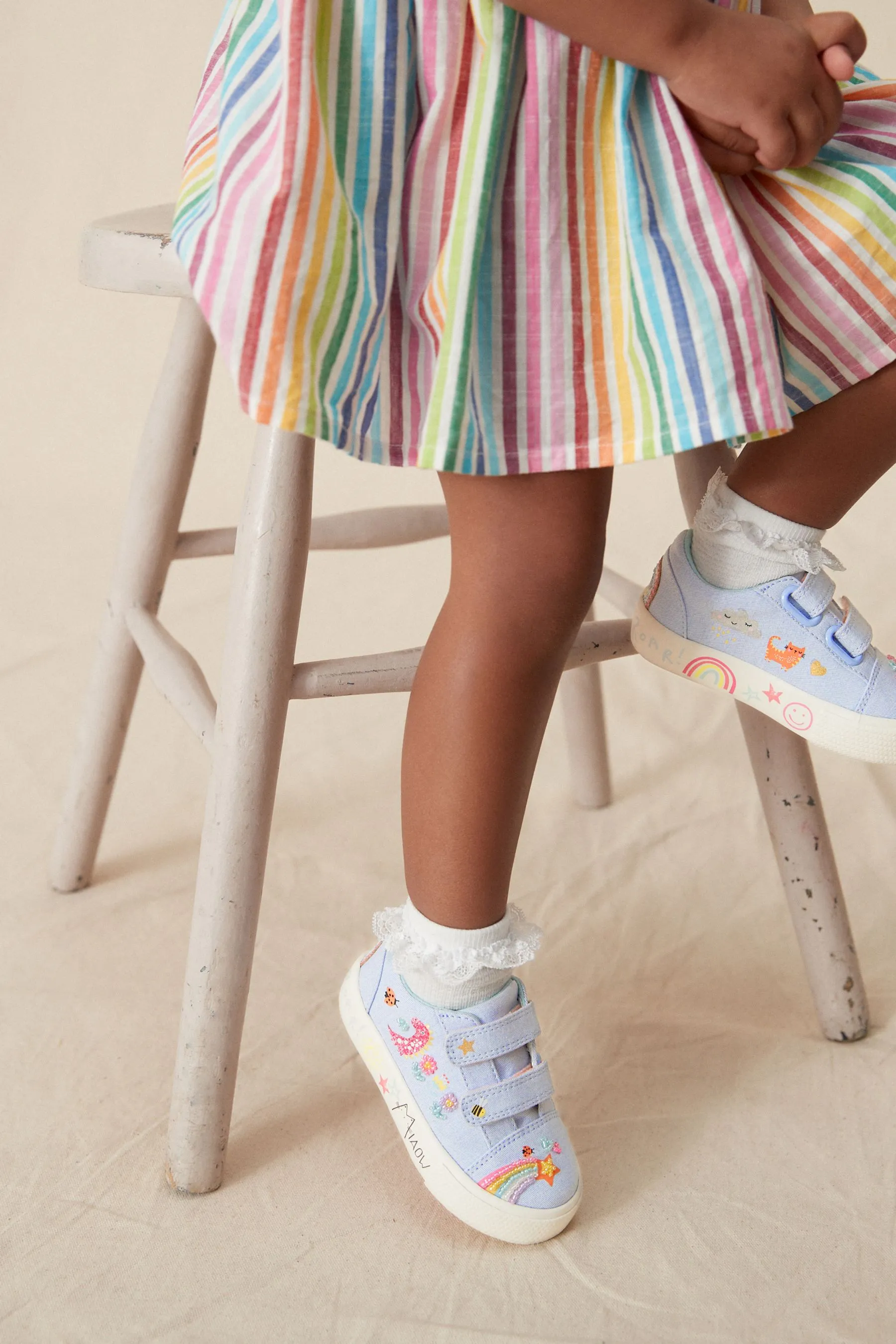 Scarpe da ginnastica con cinturino con chiusura touch impreziosite    