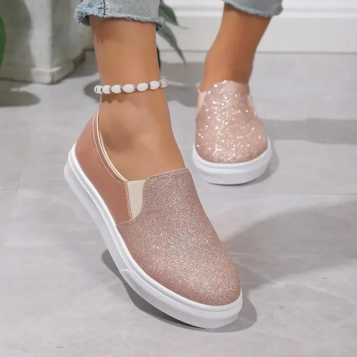 Scarpe da ginnastica da donna Scarpe in pelle Tendenza primaverile Scarpe da ginnastica casual Donna Nuova moda Comfort Slip on