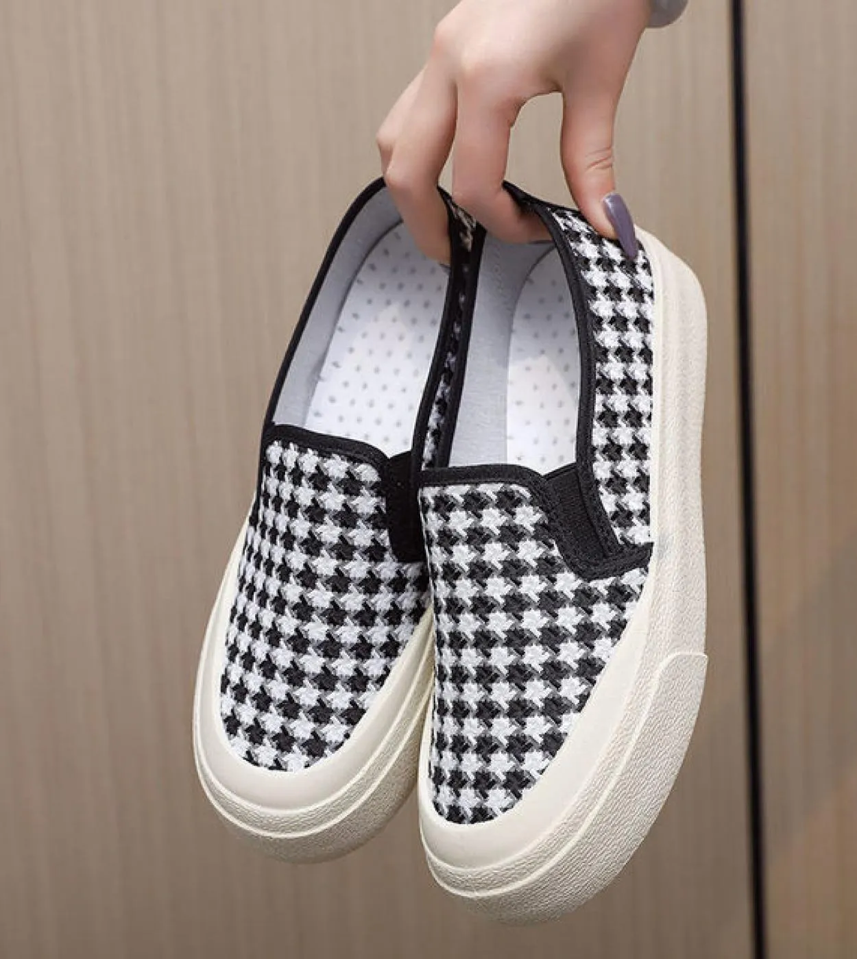 Scarpe di tela primaverili Moda donna Slip On Scarpe casual piatte Scarpe da ginnastica comfort traspiranti femminili Zapatillas