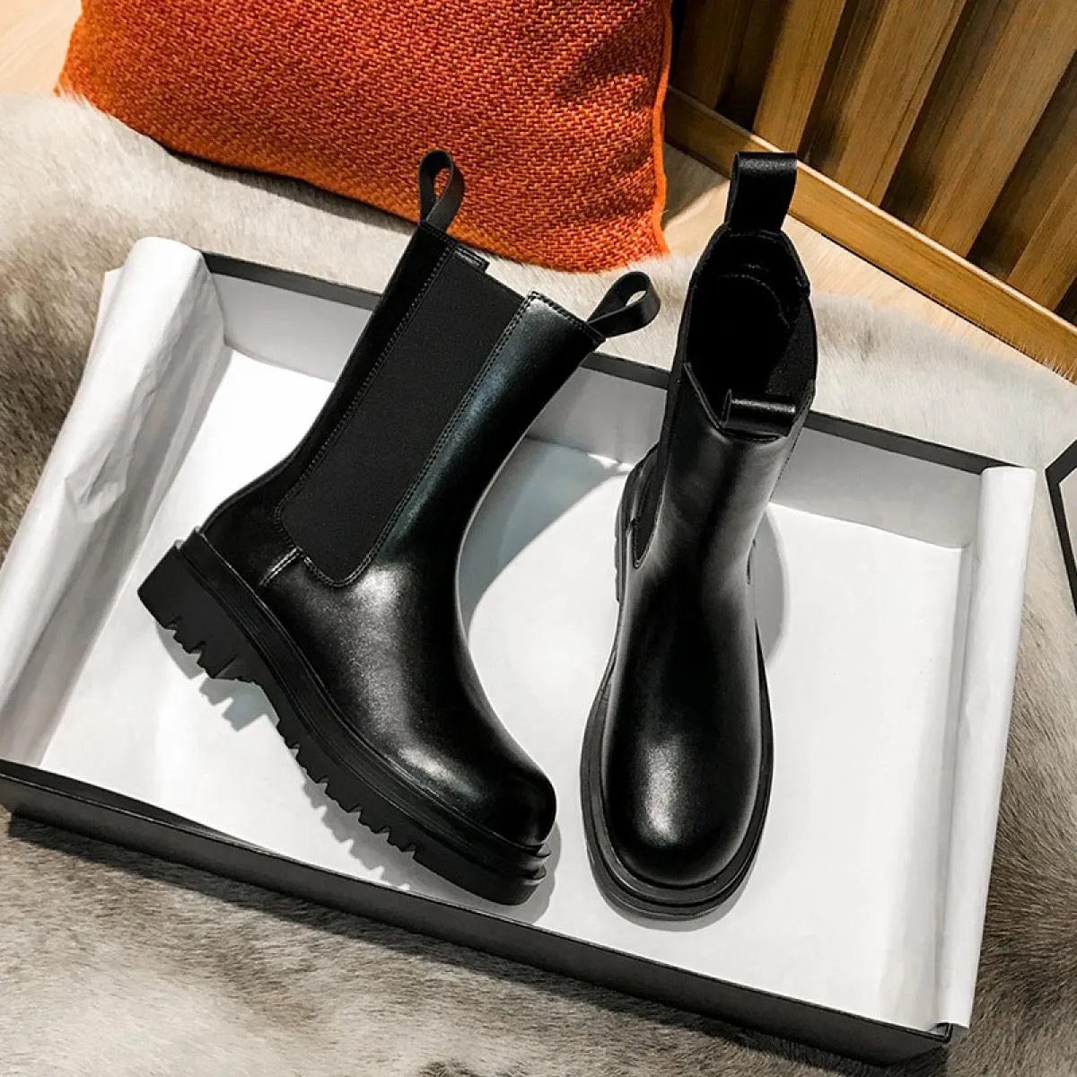 Stile britannico moda donna festa discoteca abito stivali da moto scarpe con plateau nere stivale in pelle di mucca dolce Chelse