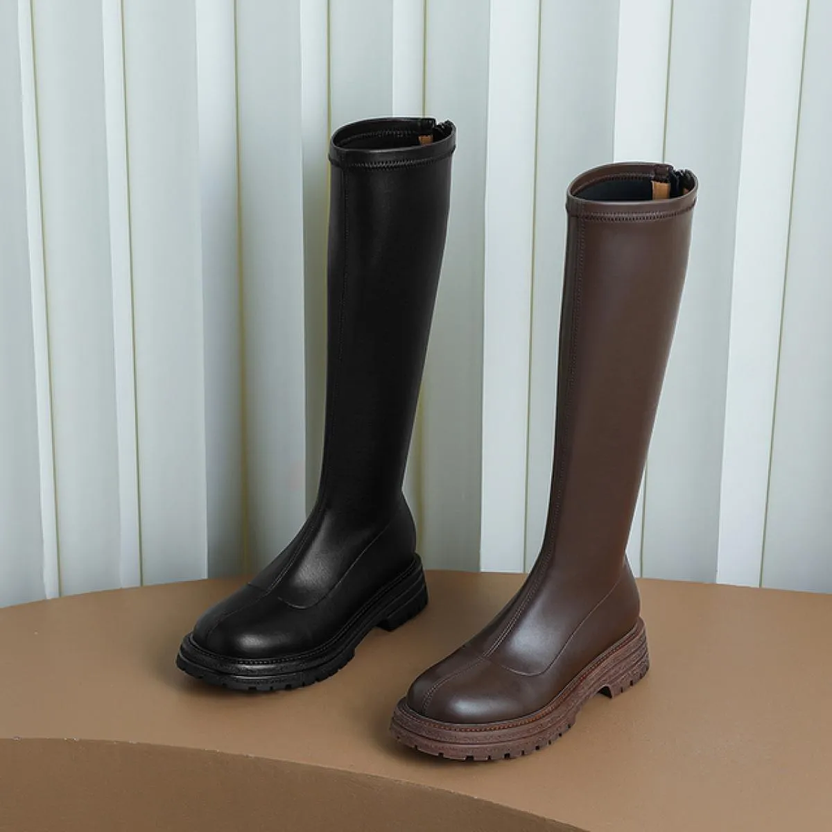 Stivali alti al ginocchio da donna di moda popolare di design di marca Scarpe casual con tacco spesso in vera pelle concise e sc