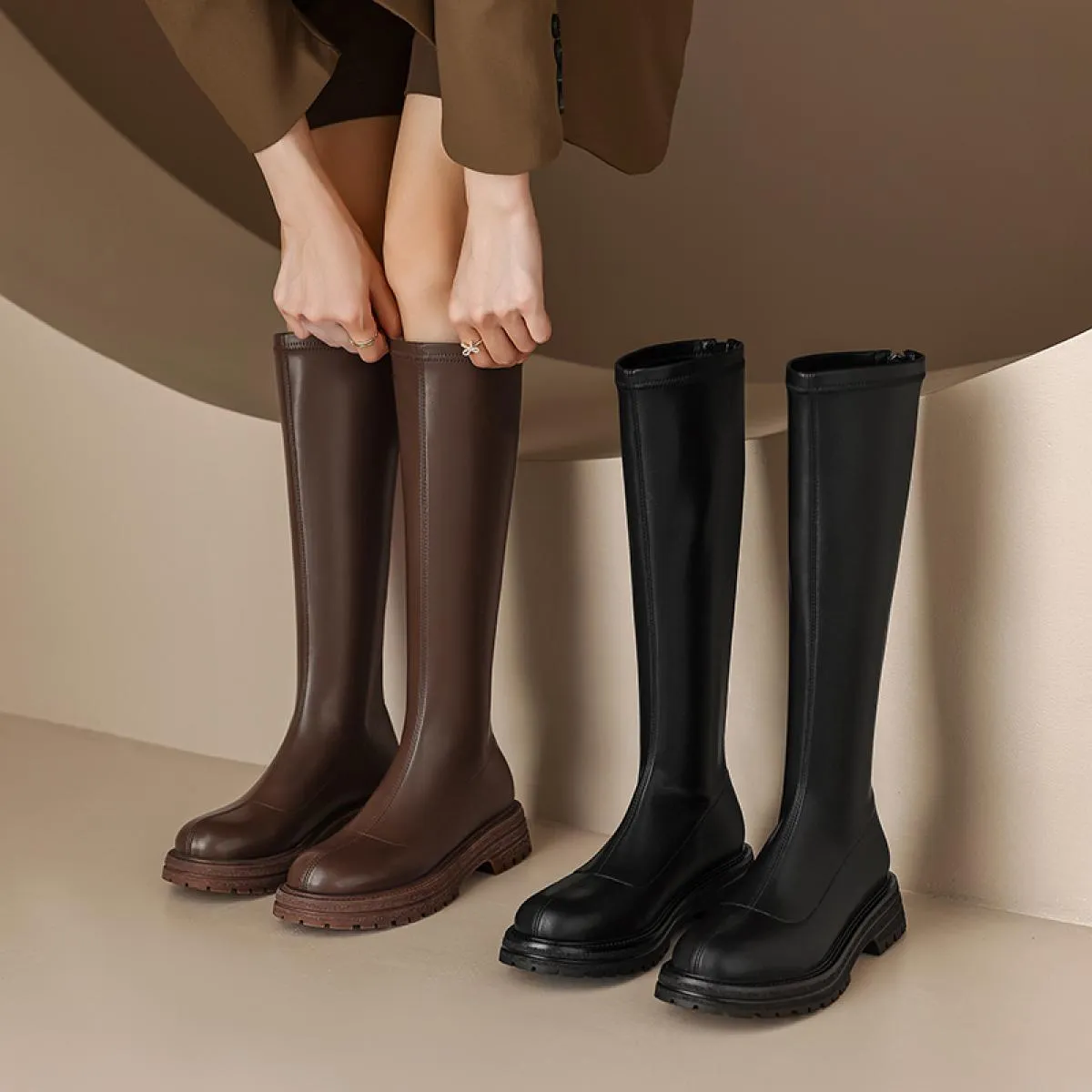 Stivali alti al ginocchio da donna di moda popolare di design di marca Scarpe casual con tacco spesso in vera pelle concise e sc