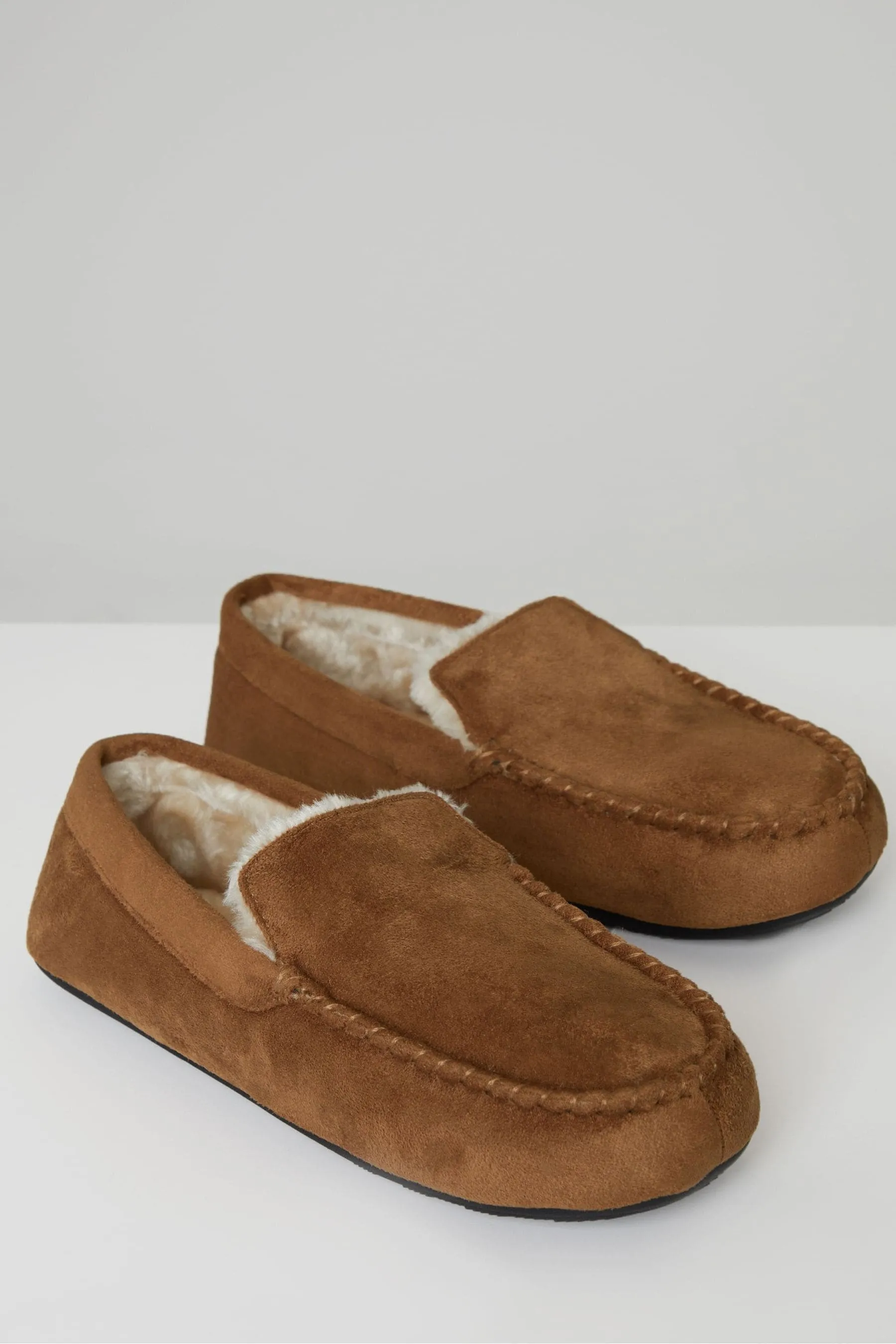 Threadbare - Pantofole a mocassino scamosciato con fodera in pelliccia sintetica