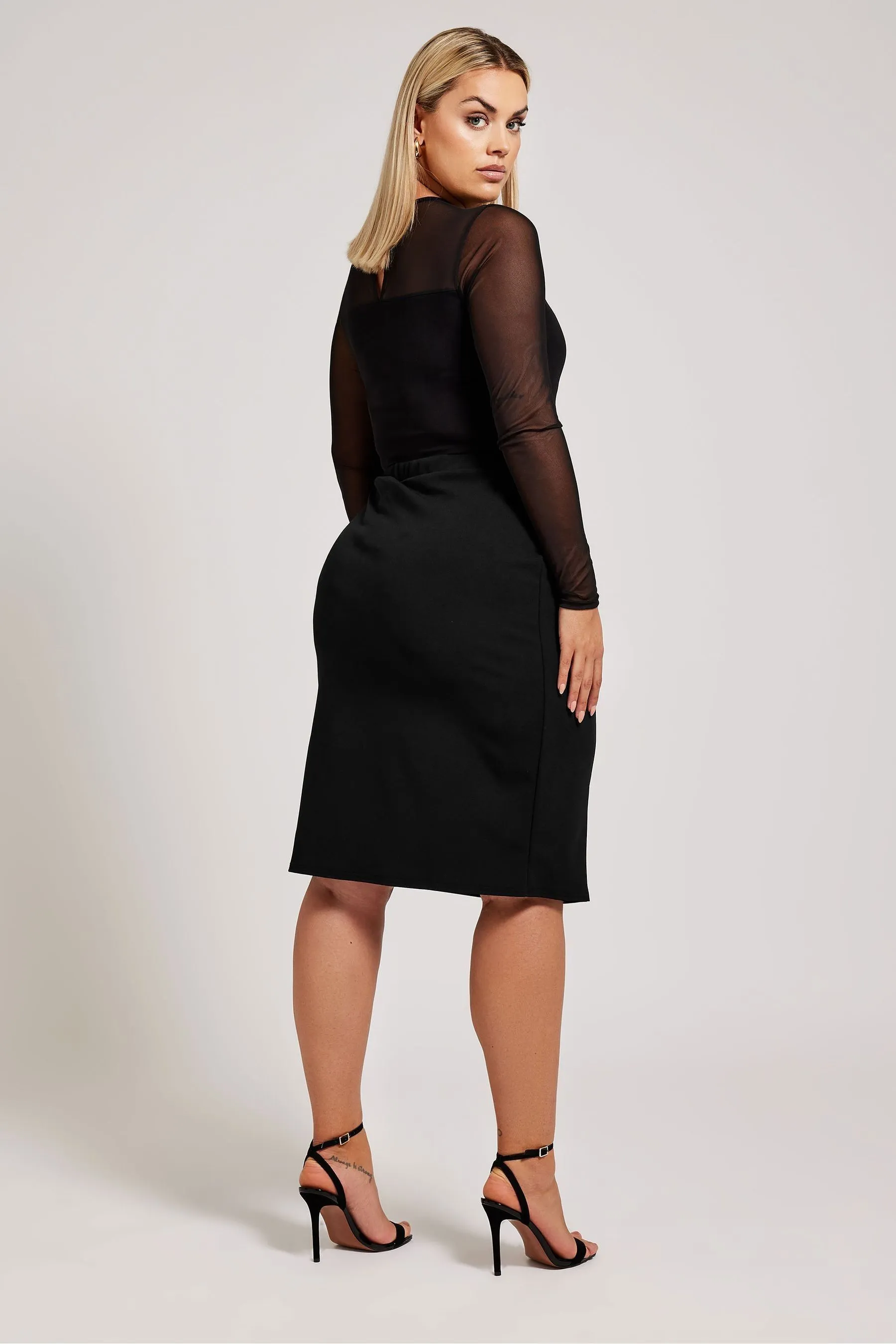 Yours Curve - London - Gonna midi con bottoni